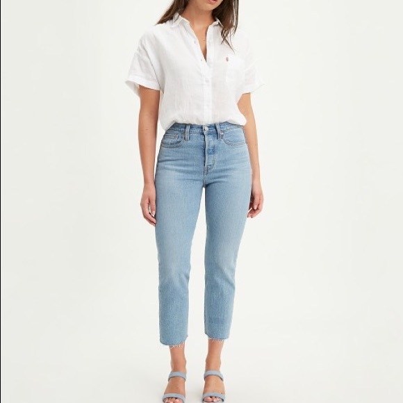 Levi’s Wedgie Straight Ankle in Tango Hustle - Picture 2 of 4